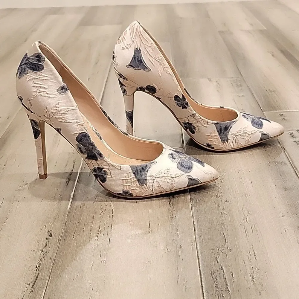 NM Neiman Marcus classic heels size 7M - Picture 1 of 5